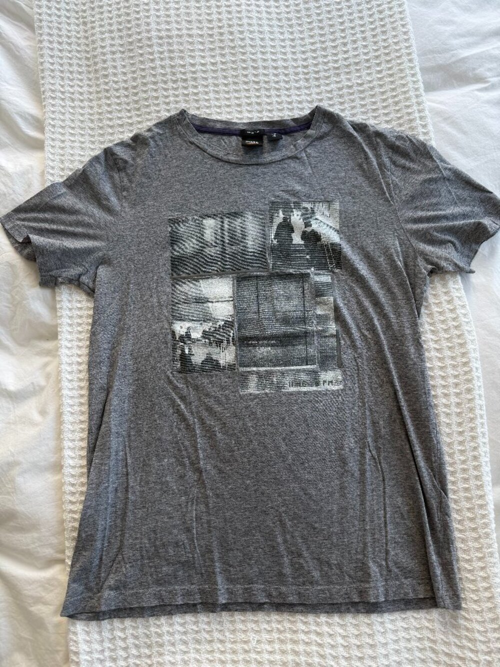 Hugo Boss - Camera Footage Graphic Men's T-Shirt Size Medium